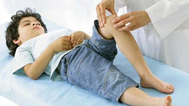 benh/viem-khop-goi-o-tre-em.html