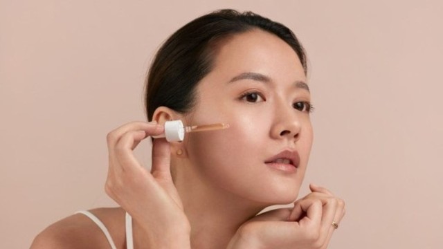 bai-viet/alpha-arbutin-dung-sang-hay-toi-mang-lai-hieu-qua-cao-hon.html