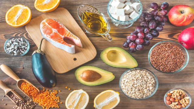 bai-viet/an-gi-giam-cholesterol-an-toan-va-hieu-qua.html