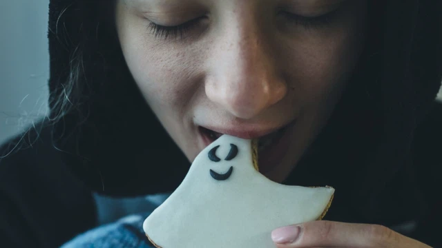 Bị ghost là gì? Dấu hiệu nhận biết và cách vượt qua nỗi buồn 0