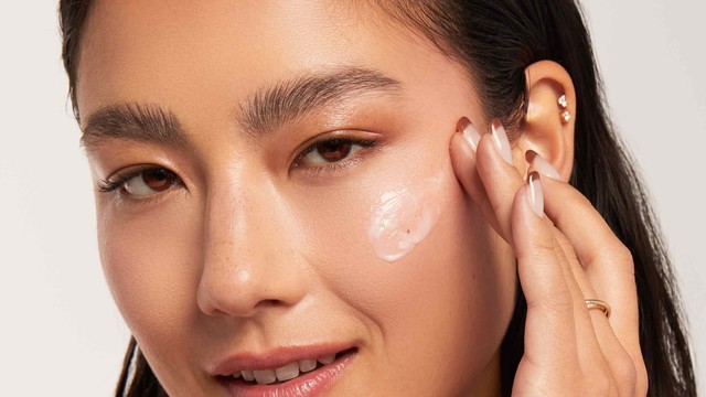 bai-viet/boi-retinol-sau-bao-lau-thi-boi-kem-duong-cach-su-dung-retinol-cham-soc-da.html