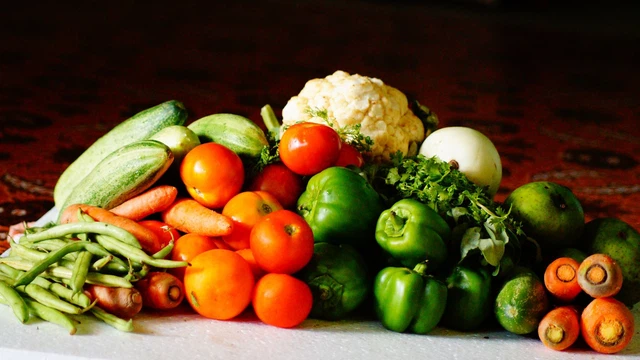 bai-viet/cac-loai-rau-cu-qua-co-tinh-han-pho-bien.html