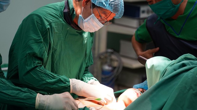 bai-viet/cach-cham-soc-benh-nhan-sau-dat-may-tao-nhip-tim.html