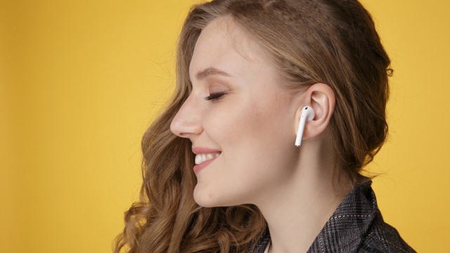 bai-viet/cach-deo-tai-nghe-bluetooth-khong-bi-roi-khi-hoat-dong-71767.html