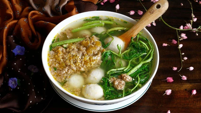 bai-viet/canh-cua-bao-nhieu-calo-cach-an-canh-cua-tot-cho-suc-khoe.html