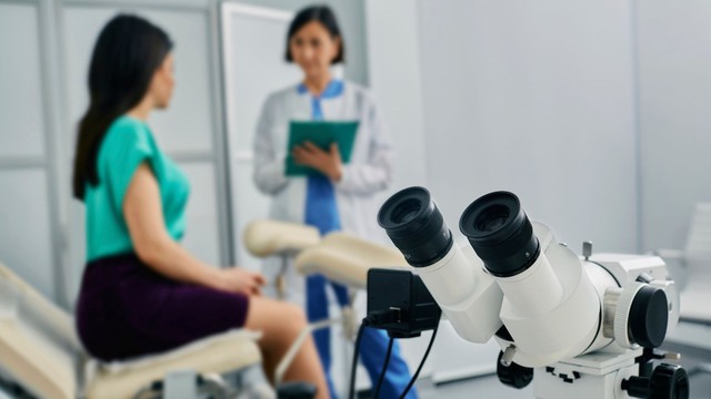 Chưa quan hệ có soi cổ tử cung được không? Những điều cần biết về kỹ thuật soi cổ tử cung