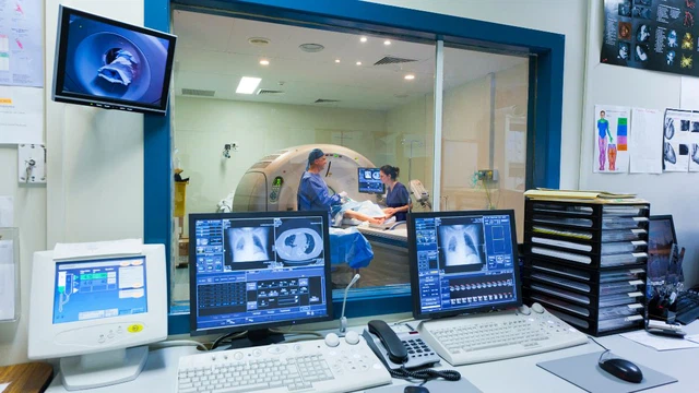 bai-viet/tim-hieu-chi-tiet-ve-phuong-phap-chup-mri-nguc-bung-chau.html