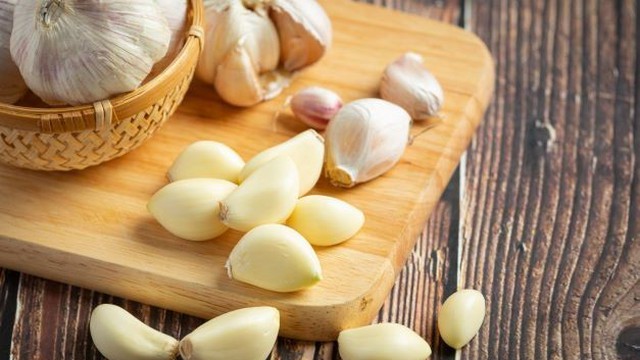 bai-viet/diem-danh-nhung-cach-chua-trao-nguoc-da-day-bang-toi-tai-nha-hieu-qua.html