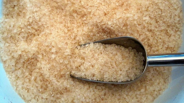 bai-viet/duong-cat-vang-co-tot-khong-nen-chon-duong-vang-hay-trang.html