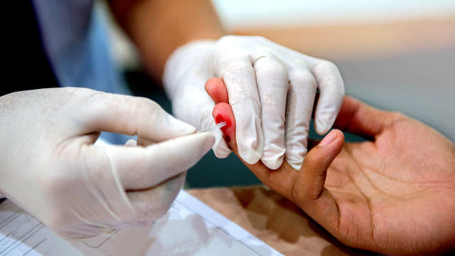 bai-viet/tai-sao-xet-nghiem-hiv-phai-lam-3-lan.html