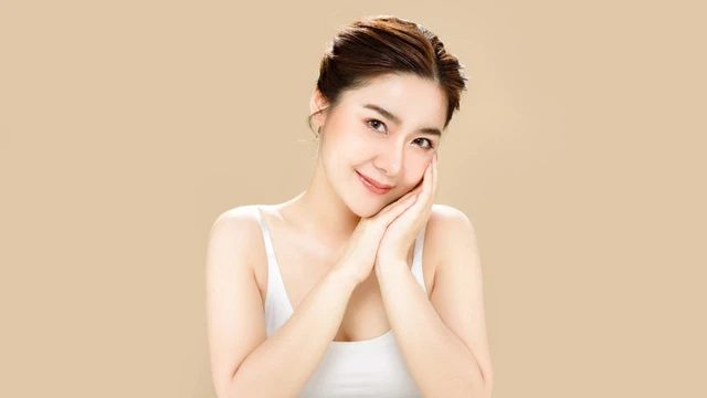 bai-viet/lam-sao-de-da-mat-sang-hon-bi-kip-cham-soc-da-mat-trang-min-hong-hao.html