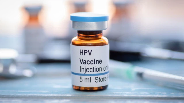 bai-viet/nam-nen-tiem-hpv-loai-nao-nam-gioi-co-nen-tiem-vac-xin-hpv-tu-som.html