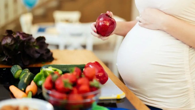 bai-viet/an-qua-gi-tot-cho-ba-bau-cac-loai-trai-cay-giup-me-khoe-con-phat-trien-tot.html