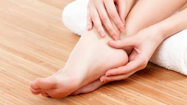 bai-viet/ngua-got-chan-la-trieu-chung-cua-benh-gi.html