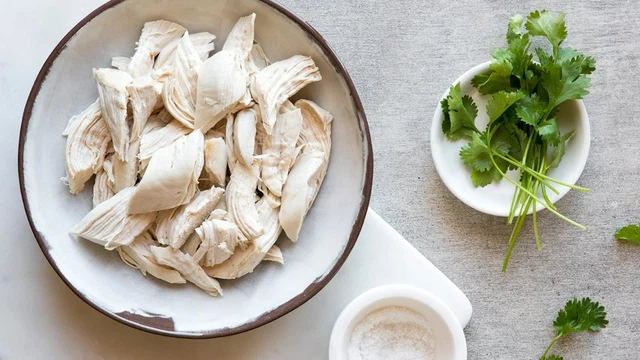 bai-viet/nguoi-bi-sot-co-an-duoc-thit-ga-khong.html