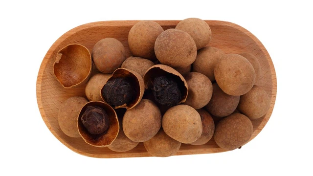 Nhãn nhục là gì? Tác dụng và những lưu ý khi dùng