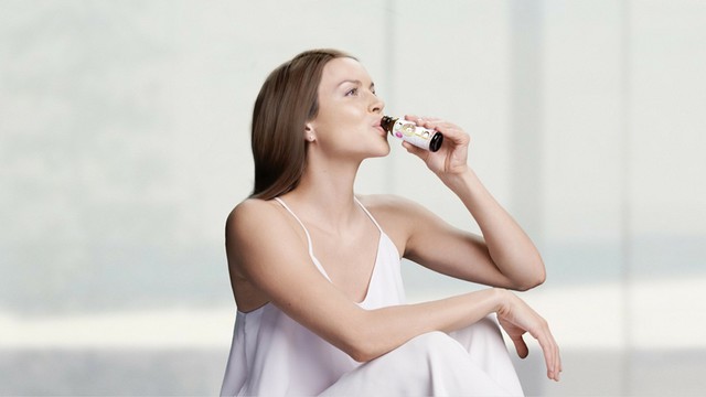 bai-viet/nuoc-uong-collagen-la-gi-collagen-dang-nuoc-nao-tot-nhat-hien-nay-62003.html