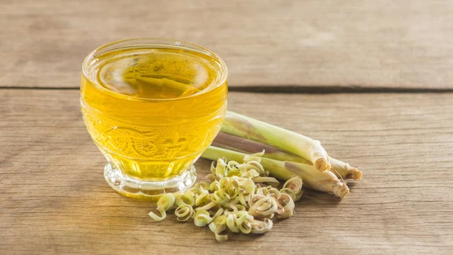 bai-viet/cu-sa-nau-nuoc-uong-co-tac-dung-gi-voi-suc-khoe.html