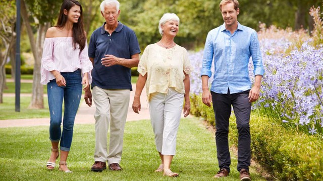bai-viet/tim-hieu-dau-hieu-alzheimer-xuat-hien-o-tuoi-nao.html