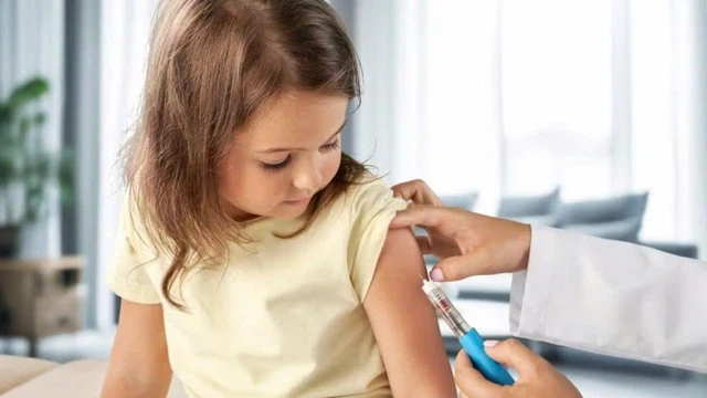 Tìm hiểu về độ tuổi tiêm vắc xin ACYW - MenQuadfi
