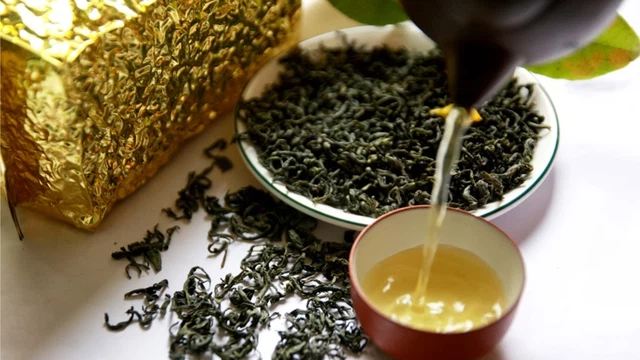 bai-viet/dau-hieu-nhan-biet-tra-bi-moc-va-cac-trang-thai-tra-bi-bien-chat-khong-nen-uong.html