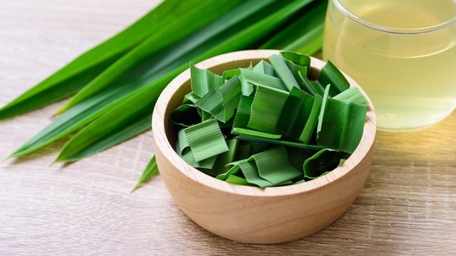 bai-viet/hoi-dap-uong-nuoc-la-dua-co-giam-can-khong.html
