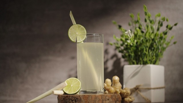 bai-viet/giai-dap-uong-nuoc-sa-gung-moi-ngay-co-tot-khong-70070.html