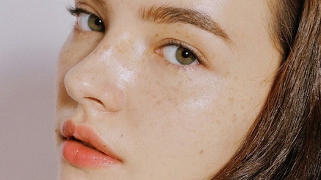 bai-viet/tam-biet-sam-nam-voi-5-cach-tri-nam-bang-dua-leo-don-gian.html