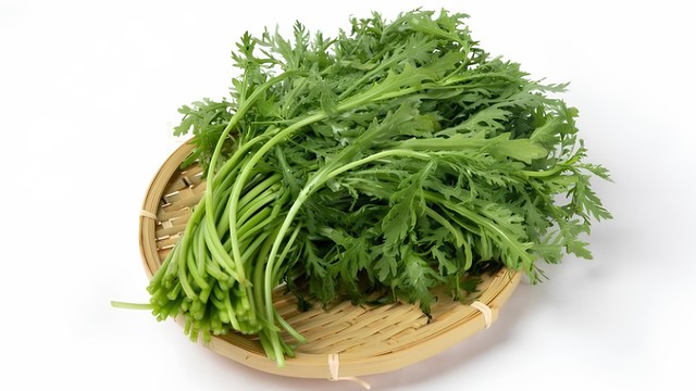 bai-viet/nguoi-bi-huyet-ap-cao-co-an-duoc-ngai-cuu-khong.html