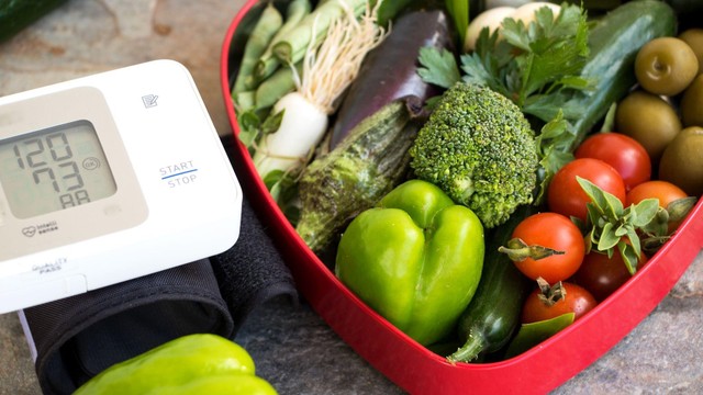 bai-viet/thuc-pham-chuc-nang-cho-nguoi-cao-huyet-ap-nao-la-tot-nhat-39838.html