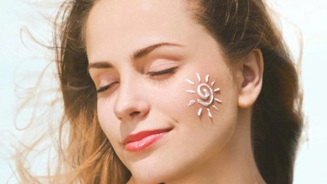 bai-viet/kem-chong-nang-pho-rong-la-gi-co-tac-dung-gi-doi-voi-lan-da.html