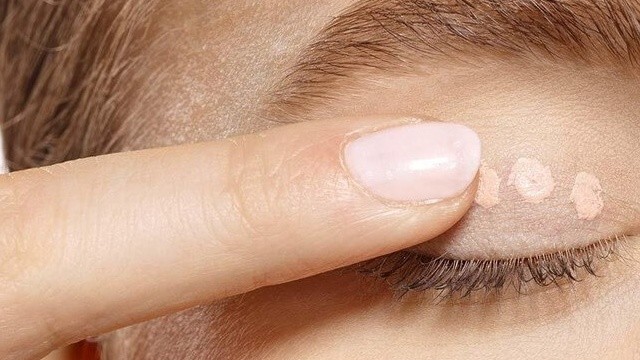 bai-viet/kem-lot-mat-co-cong-dung-gi-huong-dan-dung-kem-lot-mat-dung-cach-49970.html