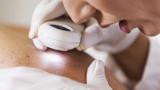 bai-viet/kham-da-lieu-bao-nhieu-tien-cac-benh-ly-ngoai-da-thuong-gap-nhat.html