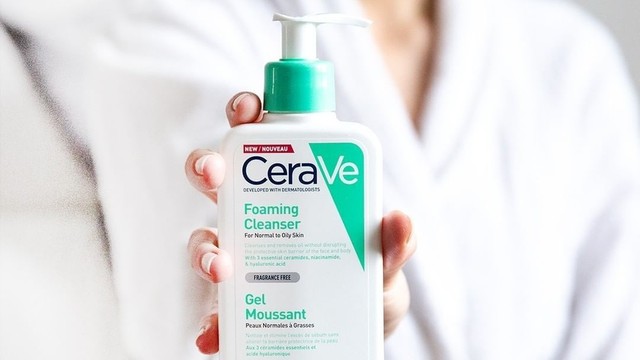 bai-viet/kham-pha-4-loai-sua-rua-mat-cho-da-hon-hop-thien-dau-hot-nhat-hien-nay-70750.html