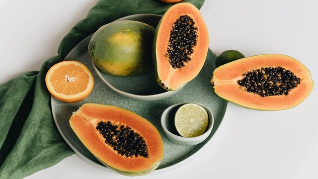 bai-viet/kham-pha-nhung-loi-ich-tuyet-voi-cua-nuoc-ep-du-du-voi-chanh.html