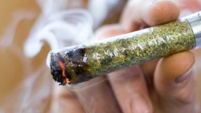 bai-viet/khoi-can-sa-nhung-nguy-co-tiem-an-doi-voi-suc-khoe-va-lieu-phap-dieu-tri.html