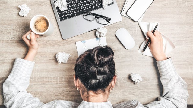 bai-viet/tim-hieu-chi-tiet-ve-hoi-chung-kiet-suc-nghe-nghiep.html