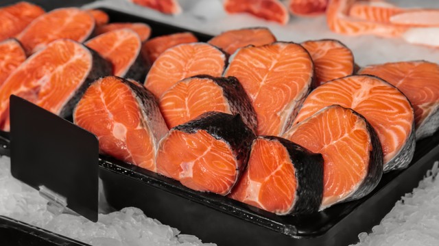 bai-viet/lam-the-nao-co-the-giam-viem-khop-nho-an-ca-hoi.html