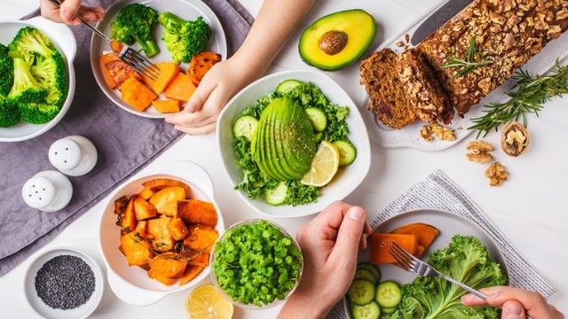 bai-viet/lam-the-nao-de-bo-sung-collagen-cho-nguoi-an-chay.html