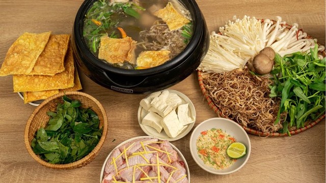 ​Lẩu gà lá giang ăn với rau gì​ giúp ngon miệng hơn và tốt cho sức khỏe?