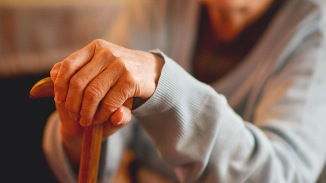 Liệt trên nhân tiến triển