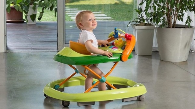 bai-viet/luu-y-khi-dung-xe-tron-cho-be-tap-di.html