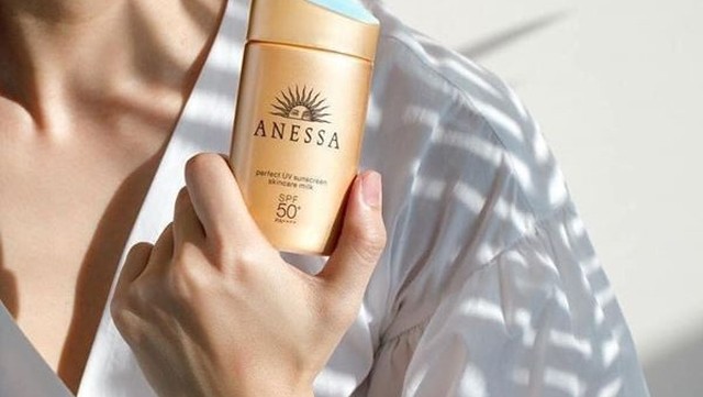 bai-viet/mach-ban-cac-cach-kiem-tra-kem-chong-nang-anessa-that-gia-53466.html