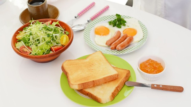 bai-viet/mach-ban-cach-chuan-bi-bua-sang-nhanh-gon-du-chat.html