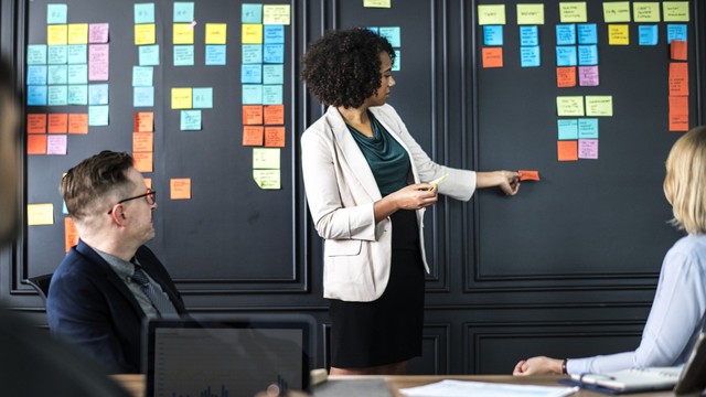 bai-viet/cach-bao-ve-hong-cho-nguoi-noi-nhieu-trong-cong-viec-va-cuoc-song-hang-ngay.html