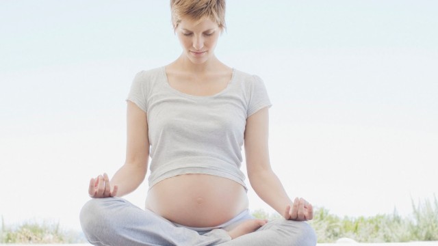 bai-viet/mach-ban-nhung-bai-tap-yoga-cho-ba-bau-3-thang-cuoi-thai-ky.html