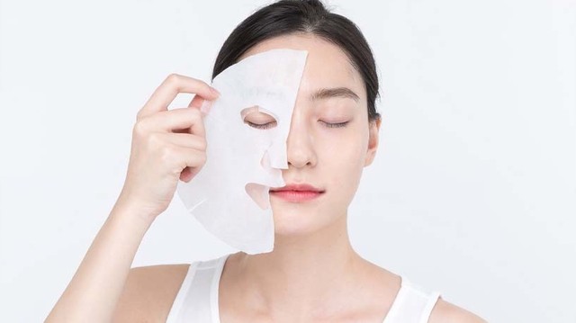 bai-viet/mat-na-giay-cho-da-dau-mun-nao-duoc-ua-chuong-nhat.html