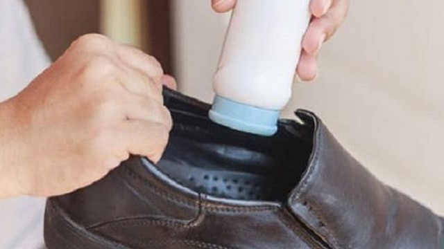 bai-viet/meo-tri-hoi-chan-bang-phan-rom-cuc-hieu-qua-58611.html