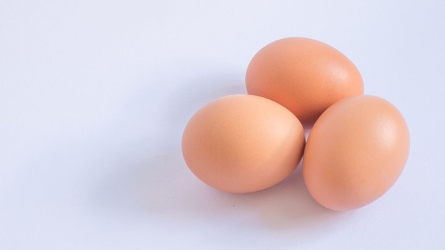 bai-viet/moi-ngay-an-3-qua-trung-ga-co-tot-khong-.html