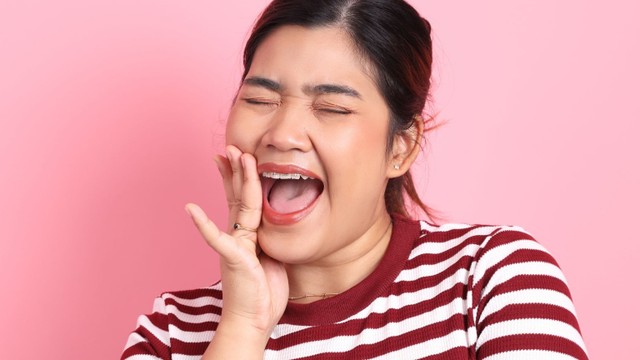 bai-viet/moi-nieng-rang-dau-may-ngay-va-cach-giam-dau-hieu-qua.html